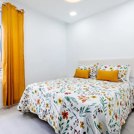Brand New Amazing Floritas 21-4 * Playa de las Americas (Tenerife)